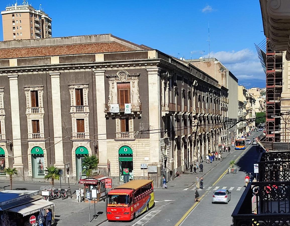 Cortile Stesicoro Bed & Breakfast Catania Luaran gambar